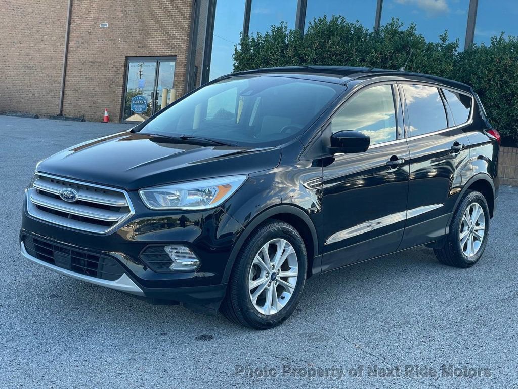 Used 2019 Ford Escape SE image 3