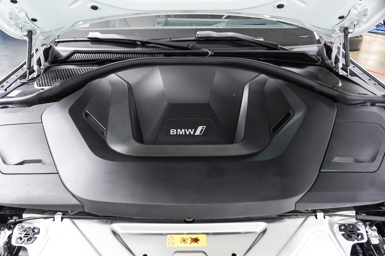 Certified 2023 BMW i4 eDrive40 w/ Premium Package RWD image 30