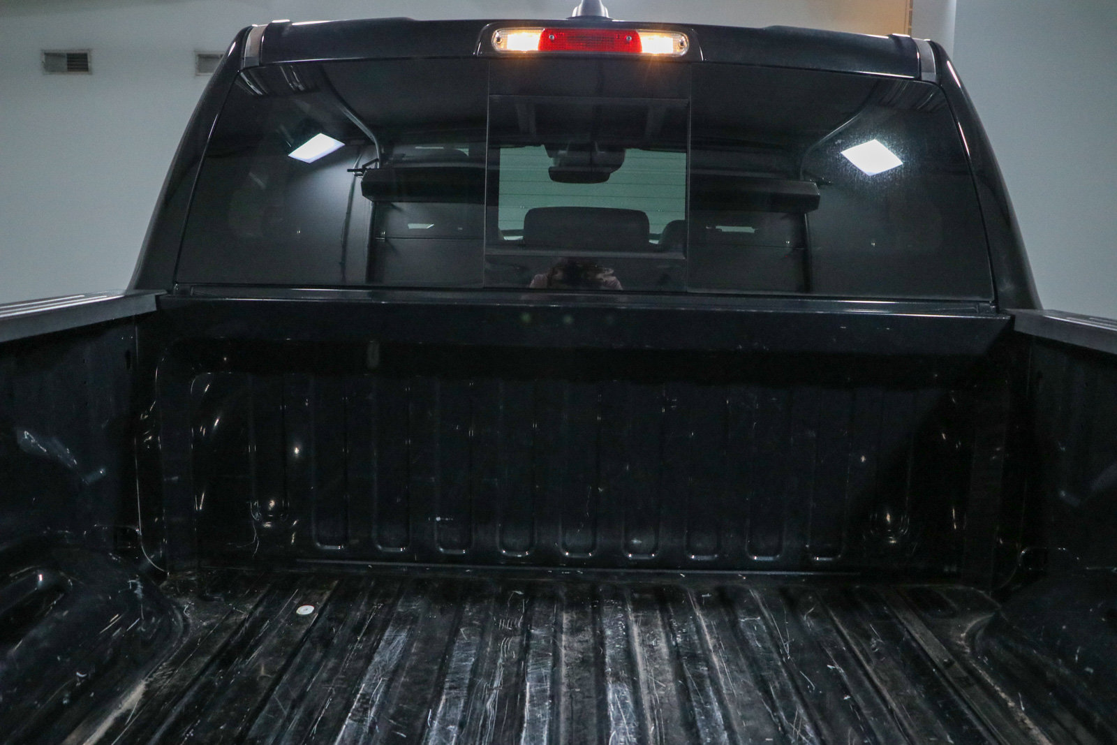 Used 2021 RAM 1500 Laramie w/ Sport Appearance Package AWD/4WD image 29
