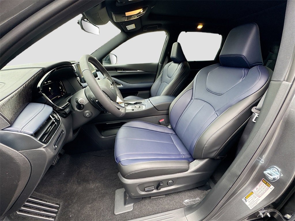 New 2026 INFINITI QX60 Sport w/ Dark Cargo Package image 22