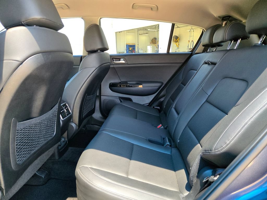 Used 2021 Kia Sportage EX FWD image 13