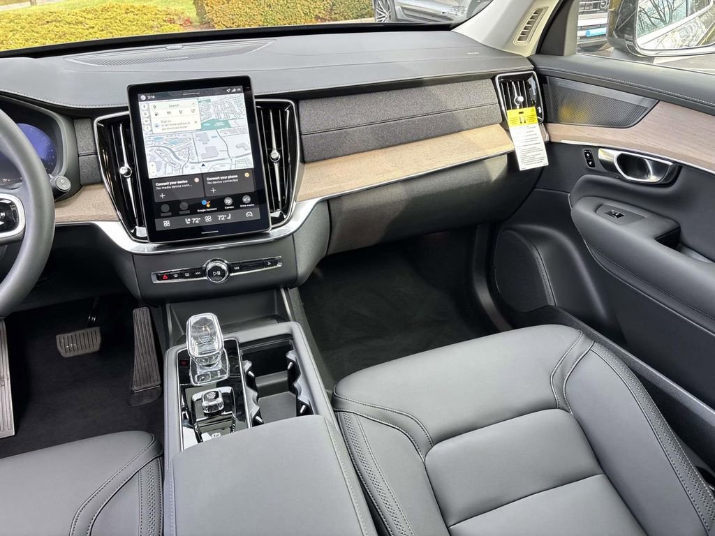 New 2026 Volvo XC90 B6 Plus w/ Protection Package Premier image 31