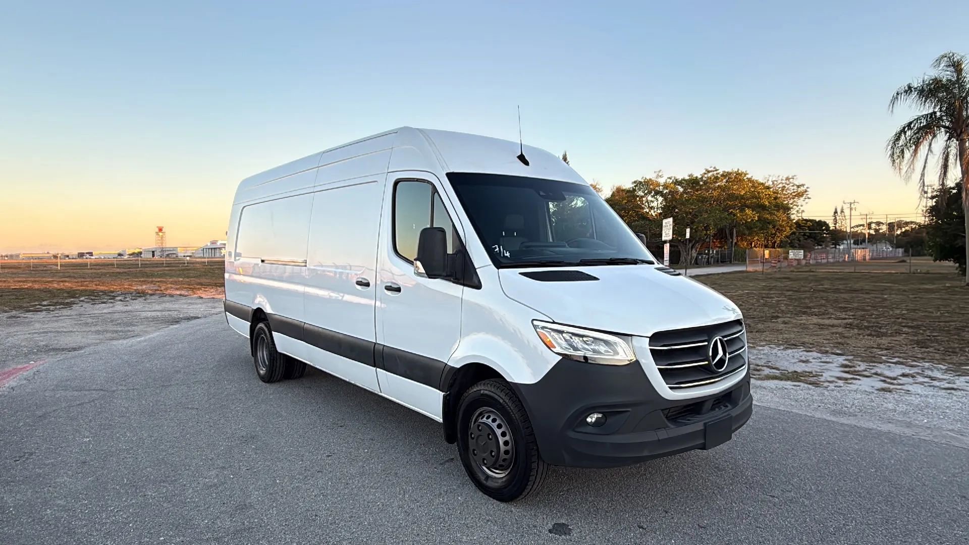Used 2023 Mercedes-Benz Sprinter 4500 image 7