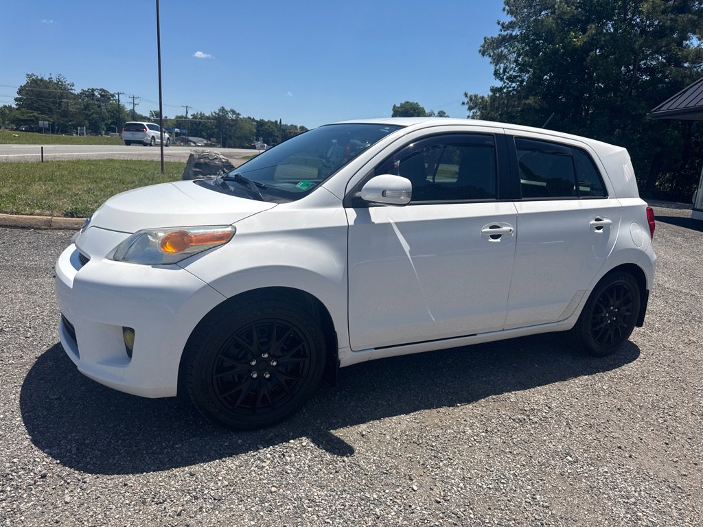 Used 2011 Scion xD FWD image 3