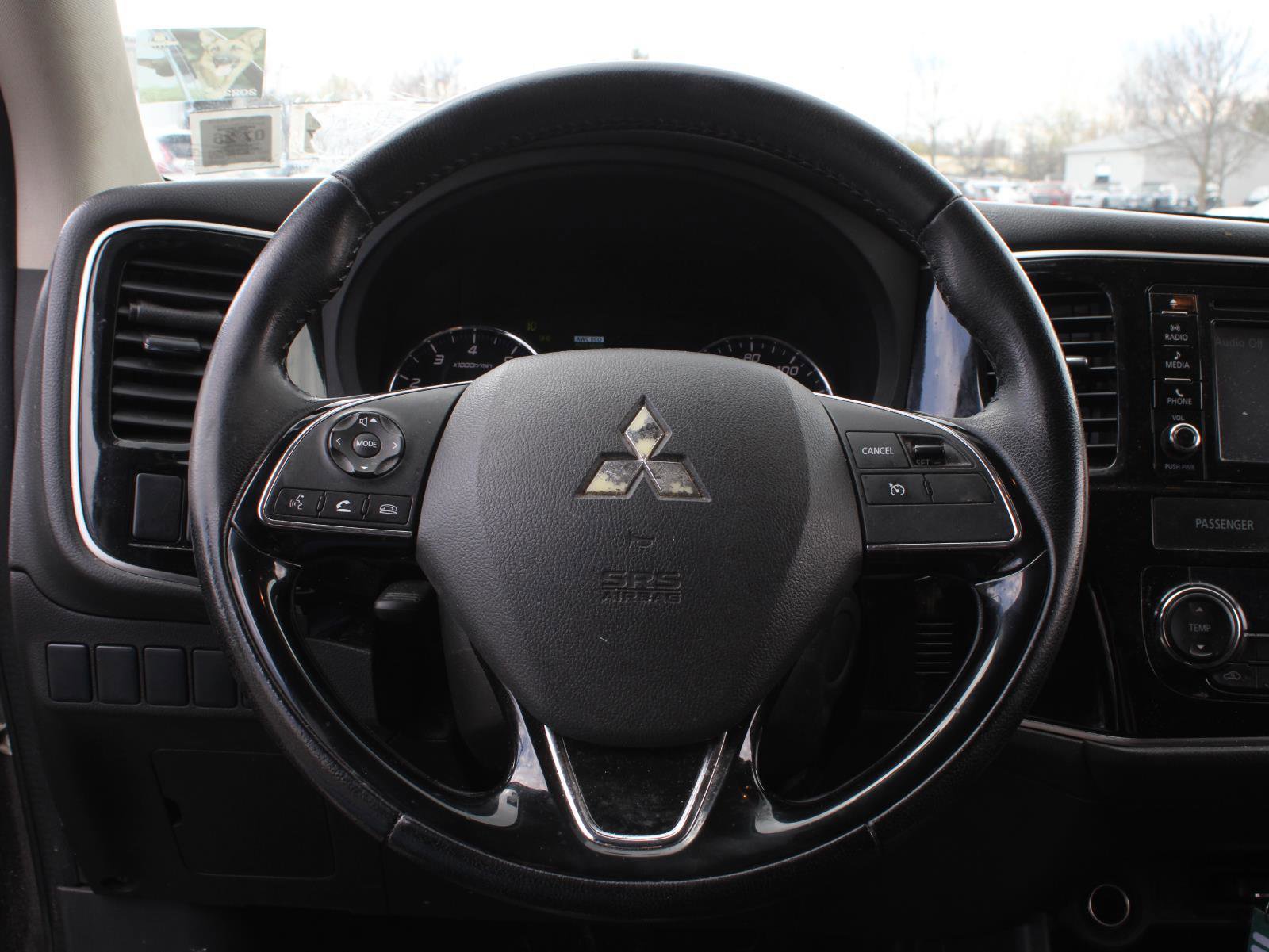 Used 2016 Mitsubishi Outlander SE AWD/4WD image 8