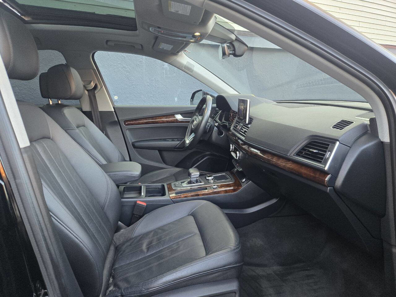 Used 2018 Audi Q5 2.0T Premium Plus w/ Premium Plus Package image 11