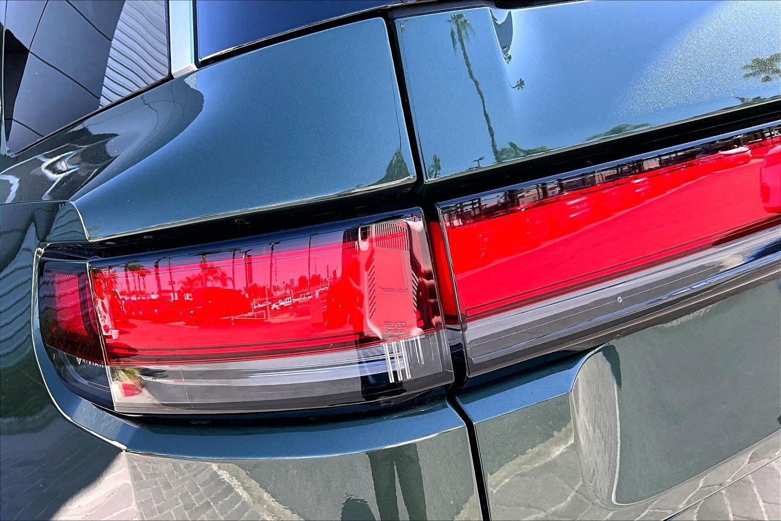 Used 2024 Rivian R1S Adventure AWD/4WD image 30