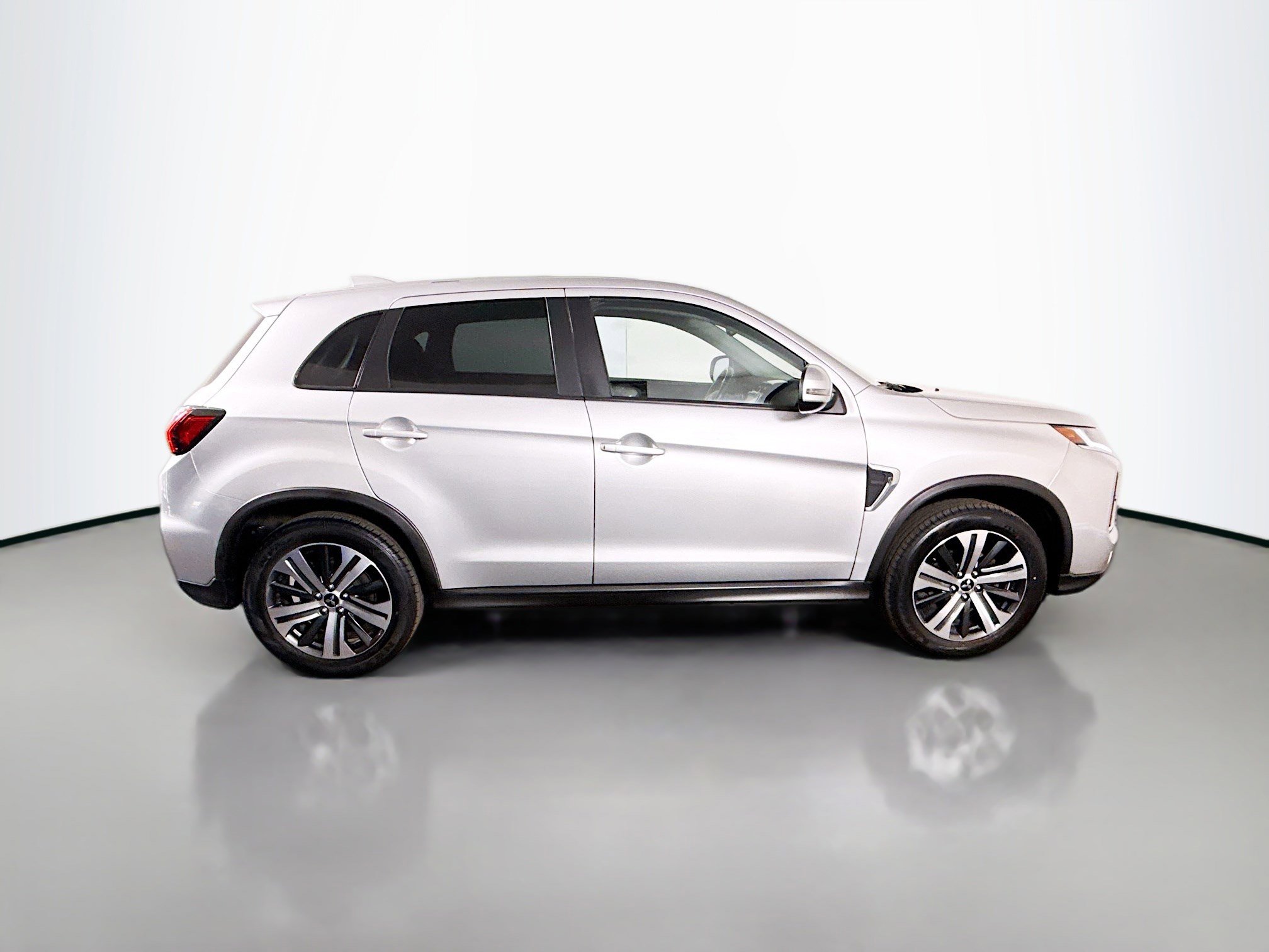Used 2020 Mitsubishi Outlander Sport SE AWD/4WD image 11
