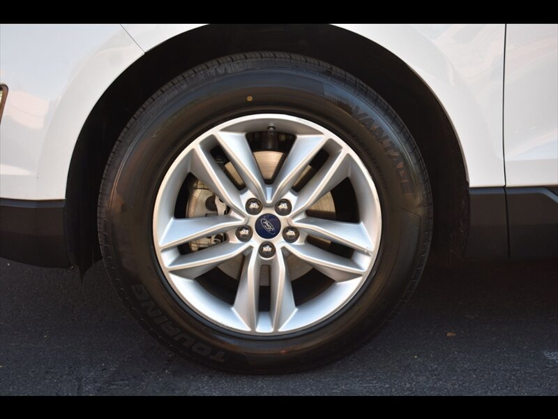 Used 2016 Ford Edge SEL image 37