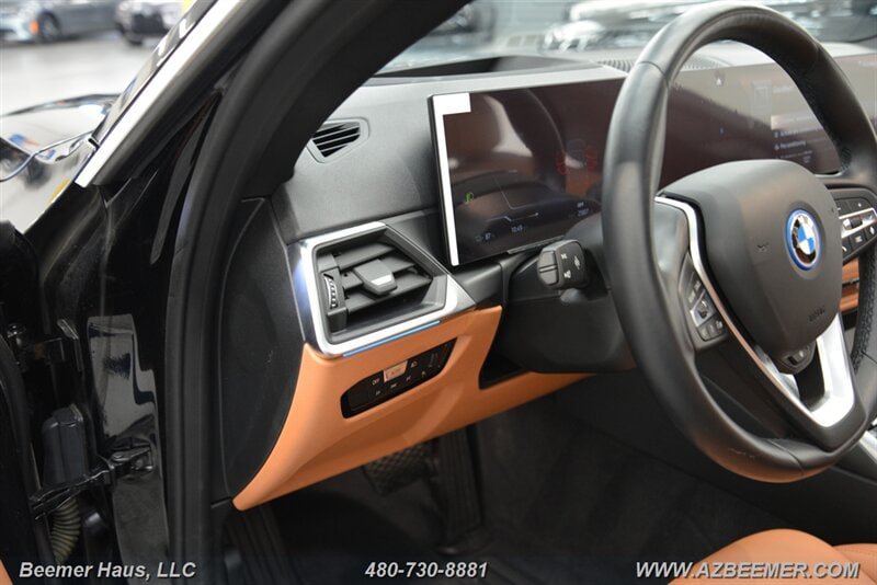 Used 2023 BMW i4 eDrive35 w/ Premium Package RWD image 31