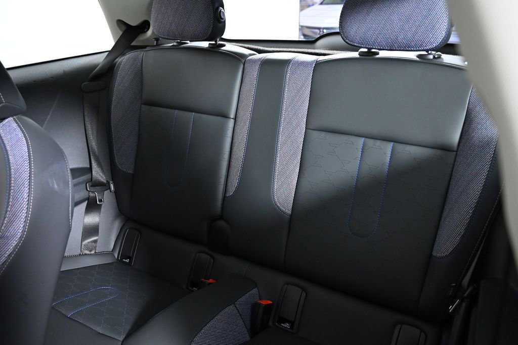 Certified 2025 MINI Cooper 2-Door Hardtop image 22