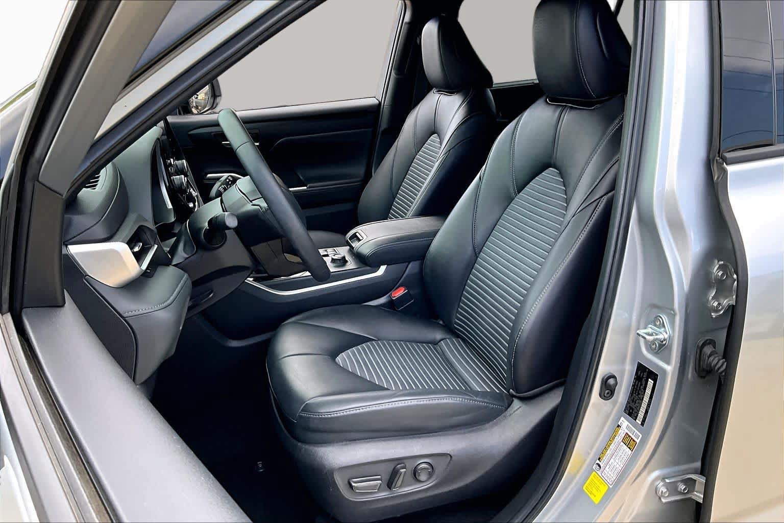 Used 2024 Toyota Highlander XSE AWD/4WD image 8