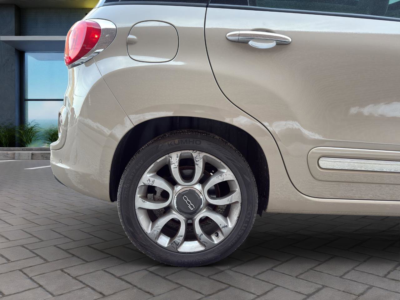 Used 2014 FIAT 500L Lounge image 23