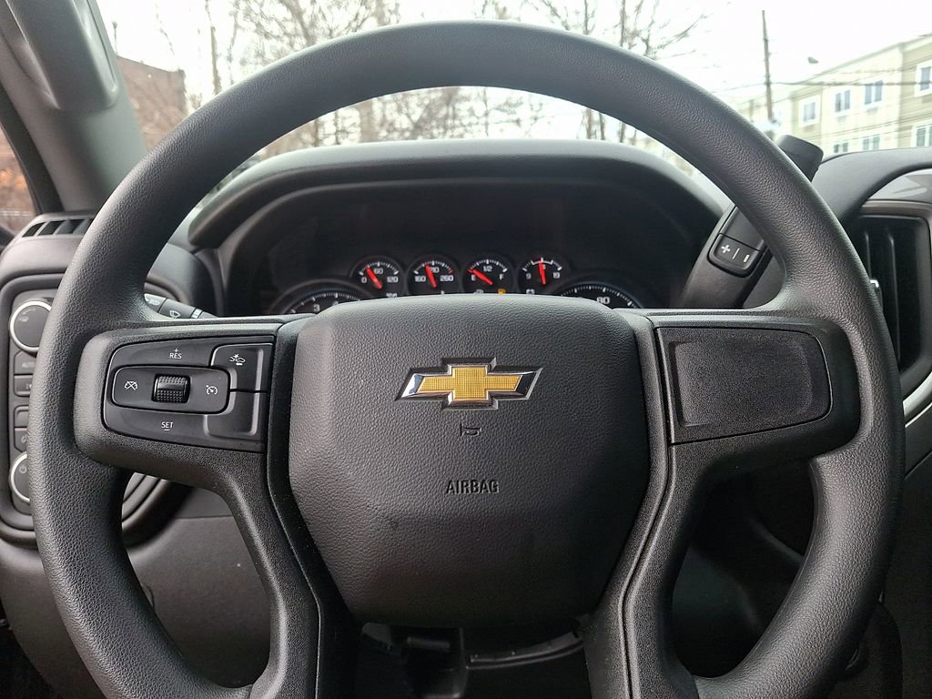 Used 2025 Chevrolet Silverado 1500 Custom image 18