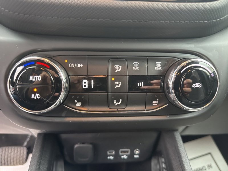 Used 2022 Chevrolet TrailBlazer LT w/ Convenience Package image 28
