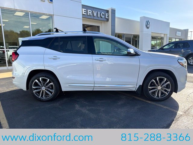 Used 2020 GMC Terrain Denali w/ GMC Pro Grade Package AWD/4WD image 9