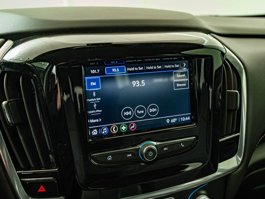 Used 2020 Chevrolet Traverse LT FWD image 22