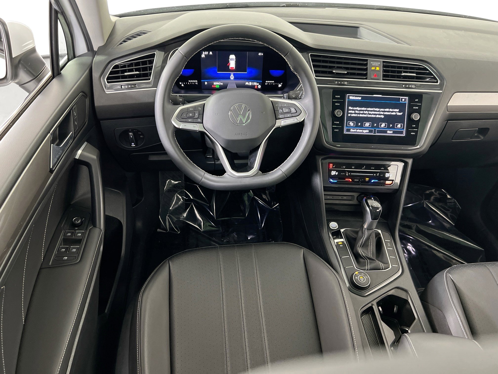 Used 2022 Volkswagen Tiguan SE AWD/4WD image 22