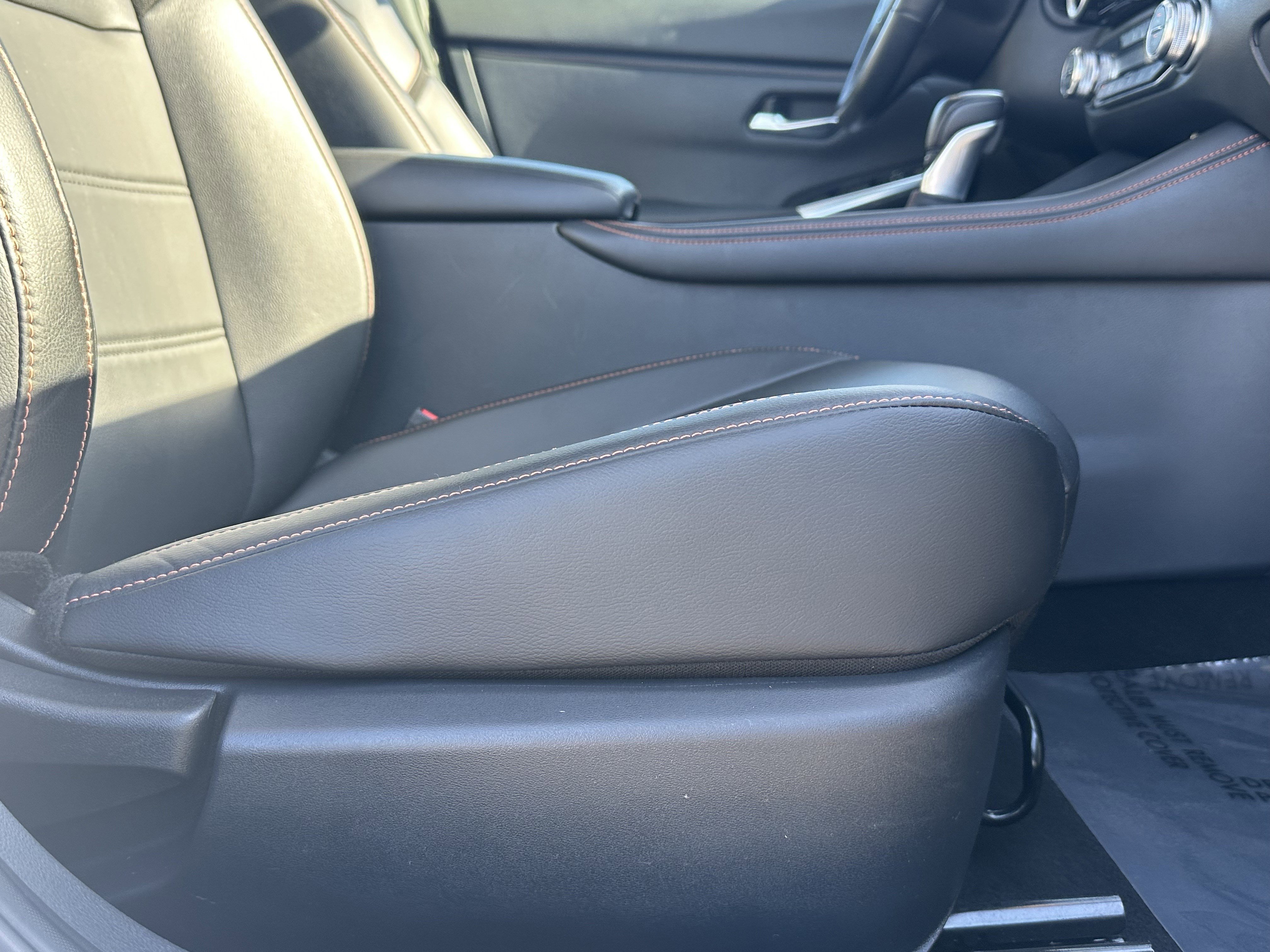 Used 2023 Nissan Sentra SR w/ SR Premium Package image 17