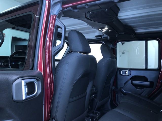 Used 2021 Jeep Gladiator Willys AWD/4WD image 14
