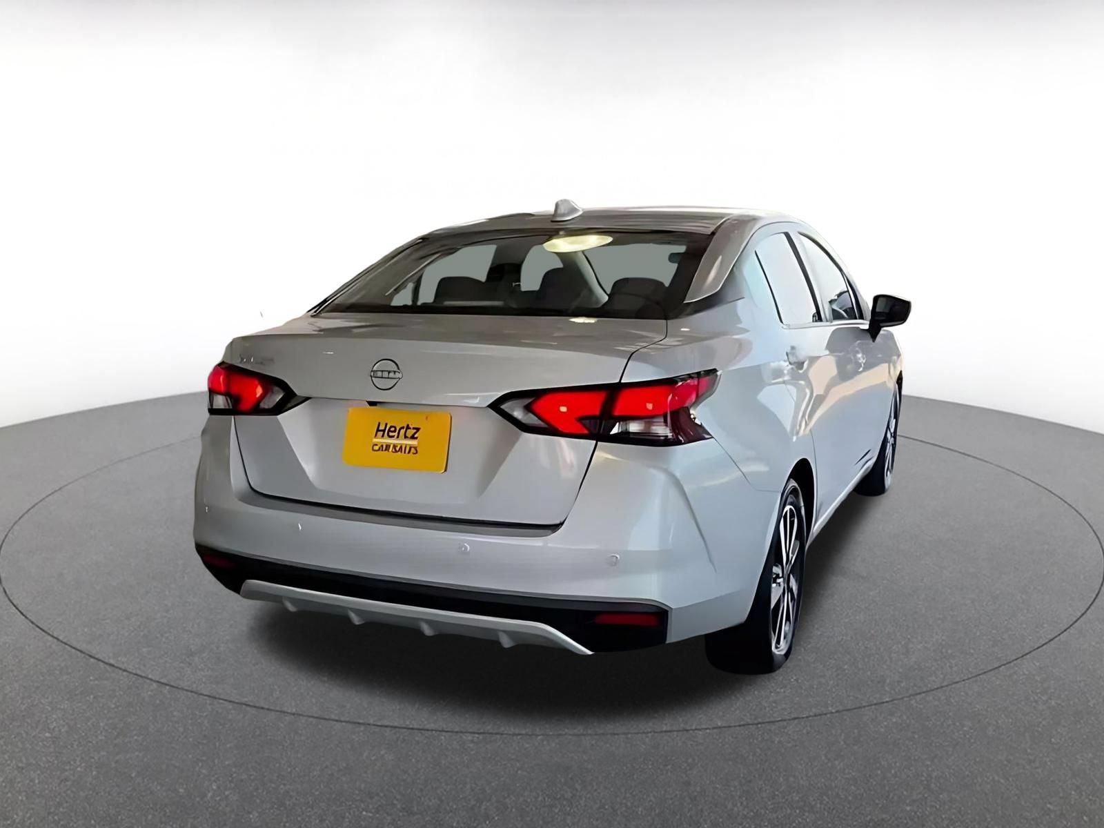 Used 2025 Nissan Versa SV FWD image 14