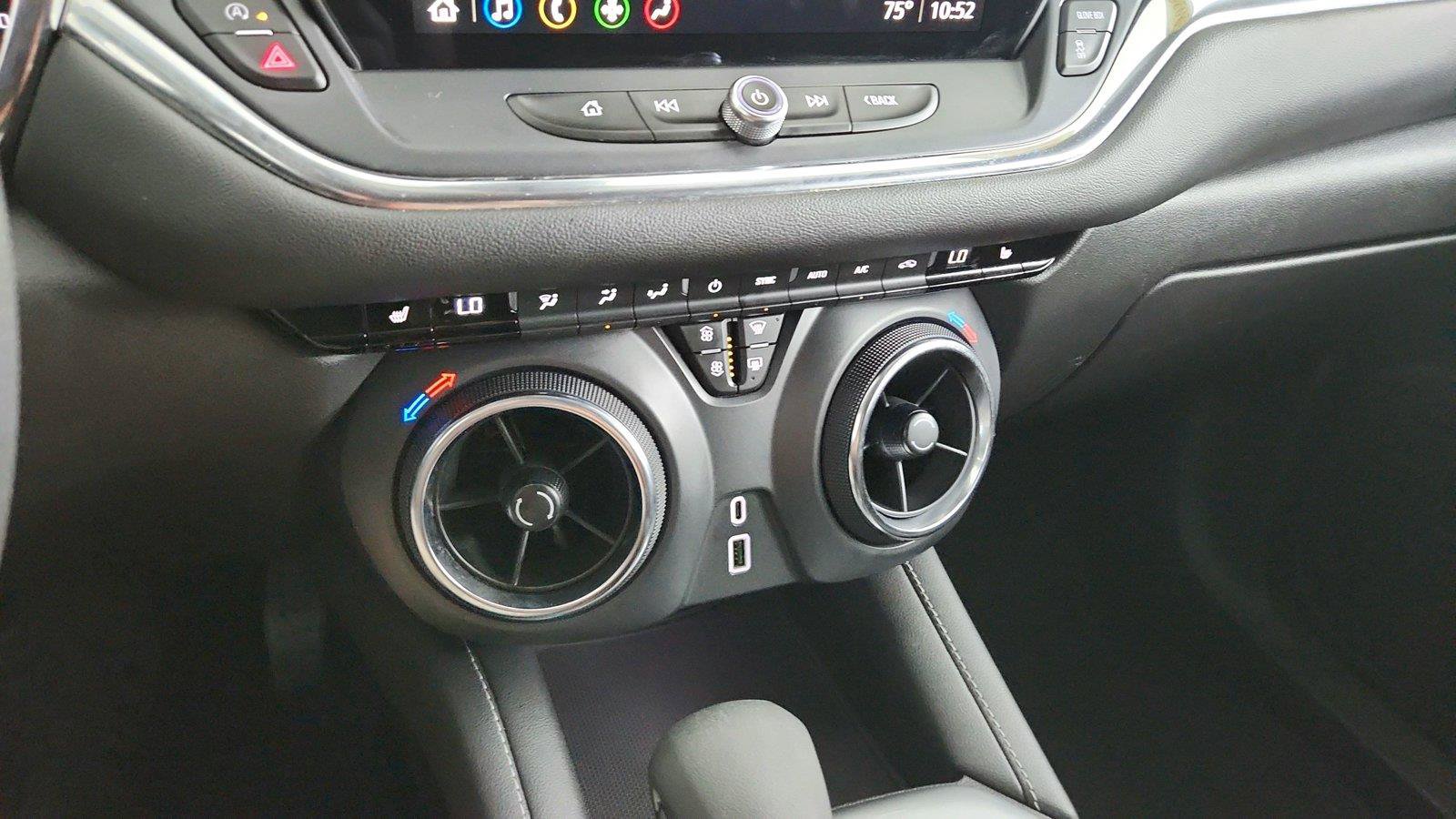 Used 2025 Chevrolet Blazer LT AWD/4WD image 32