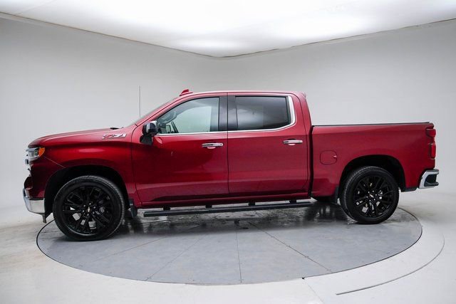 Used 2024 Chevrolet Silverado 1500 LTZ image 2