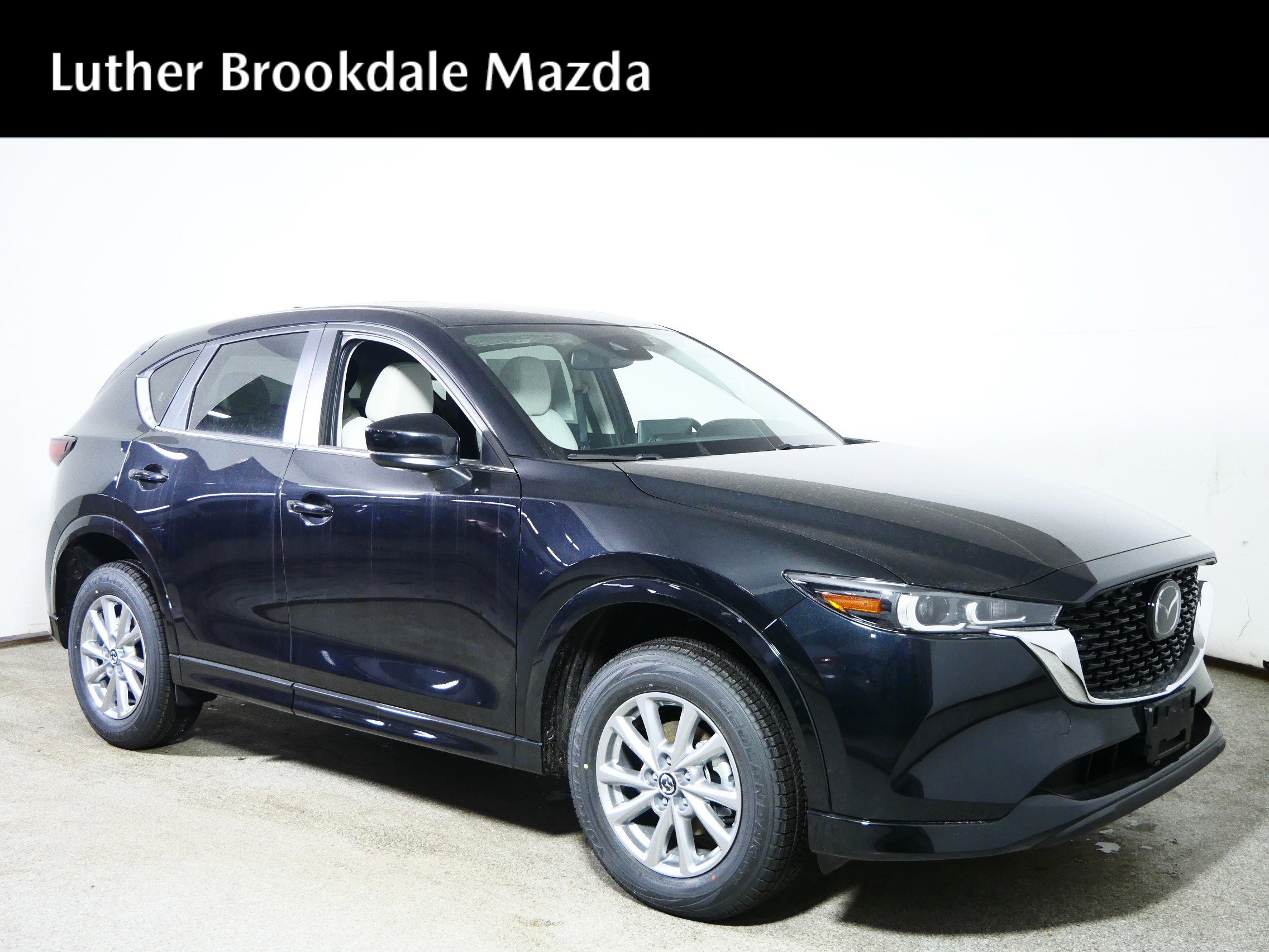 New 2025 MAZDA CX-5 AWD 2.5 S w/ Preferred Package image 1