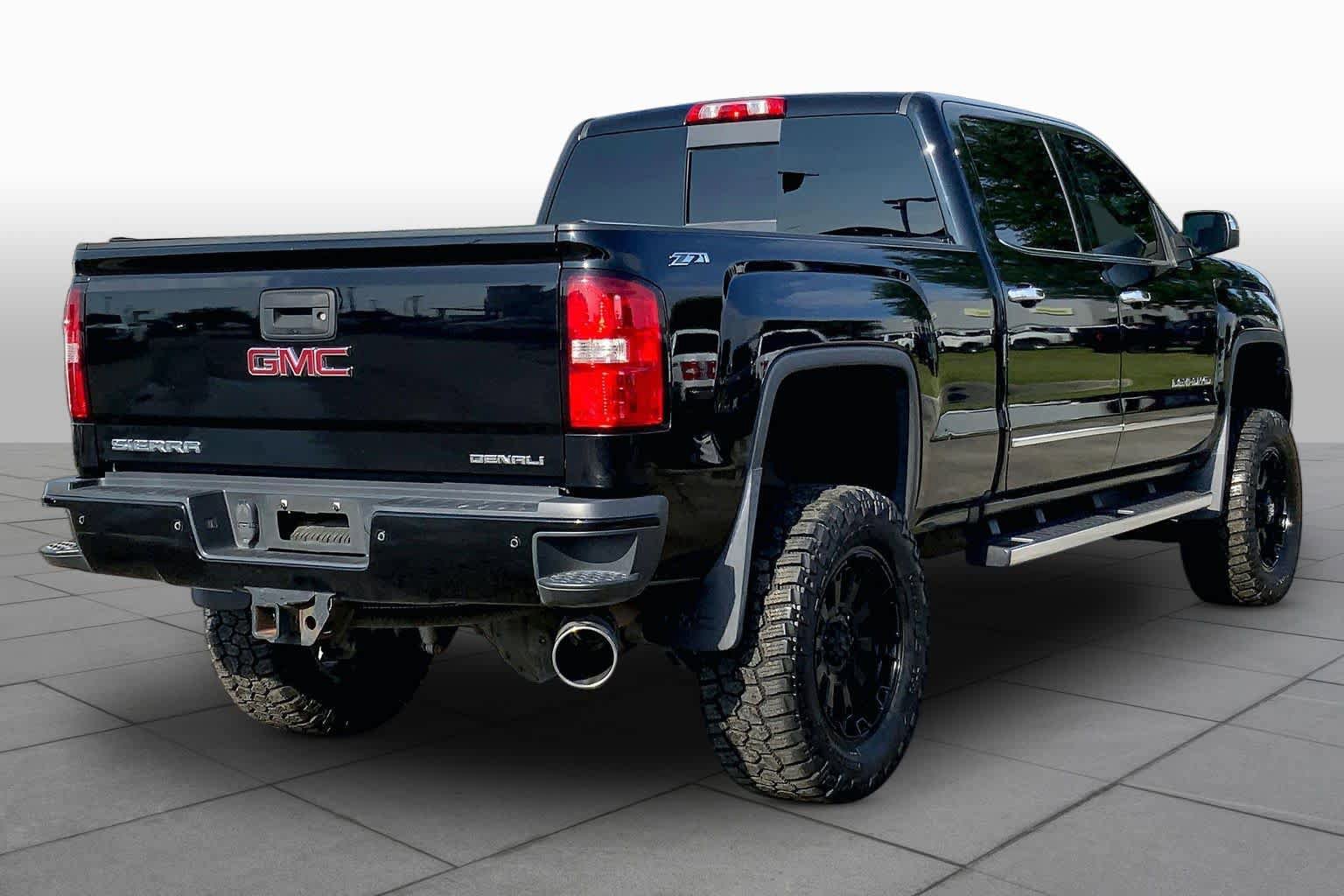 Used 2016 GMC Sierra 2500 Denali w/ Driver Alert Package AWD/4WD image 13