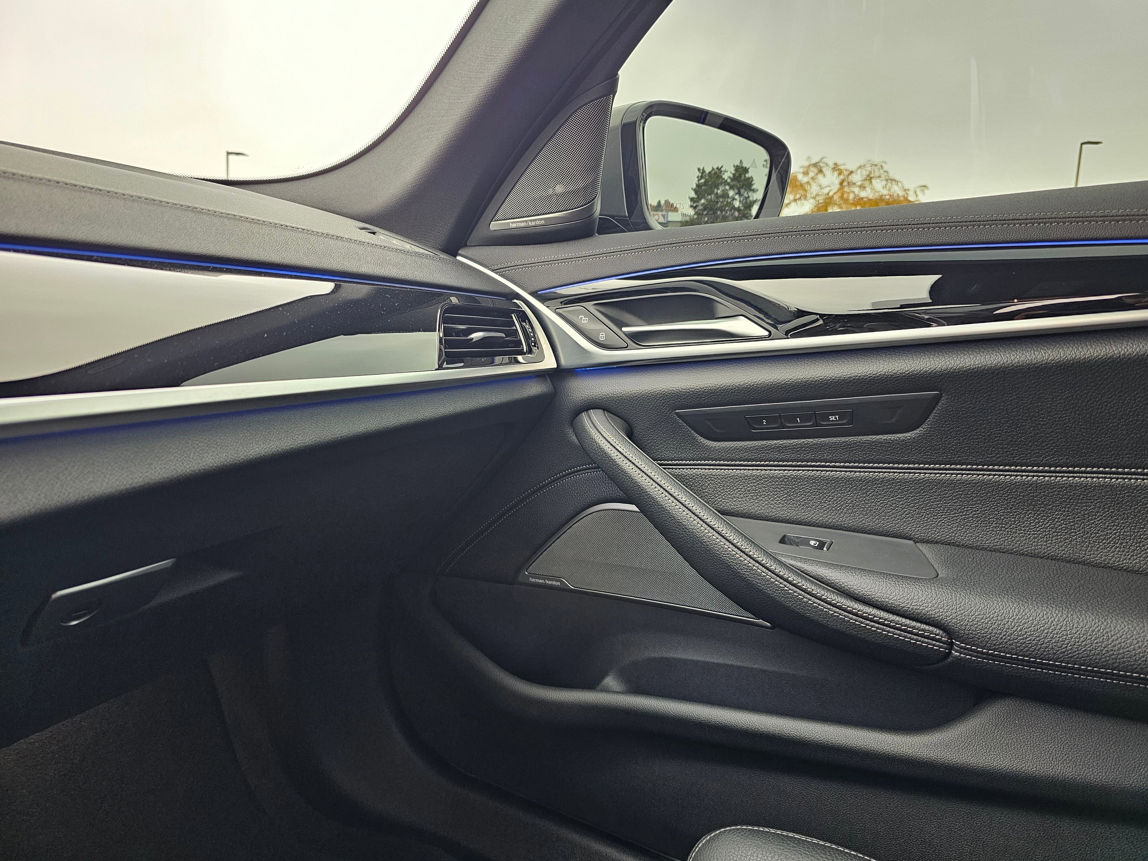 Certified 2022 BMW M550i xDrive w/ Executive Package image 26