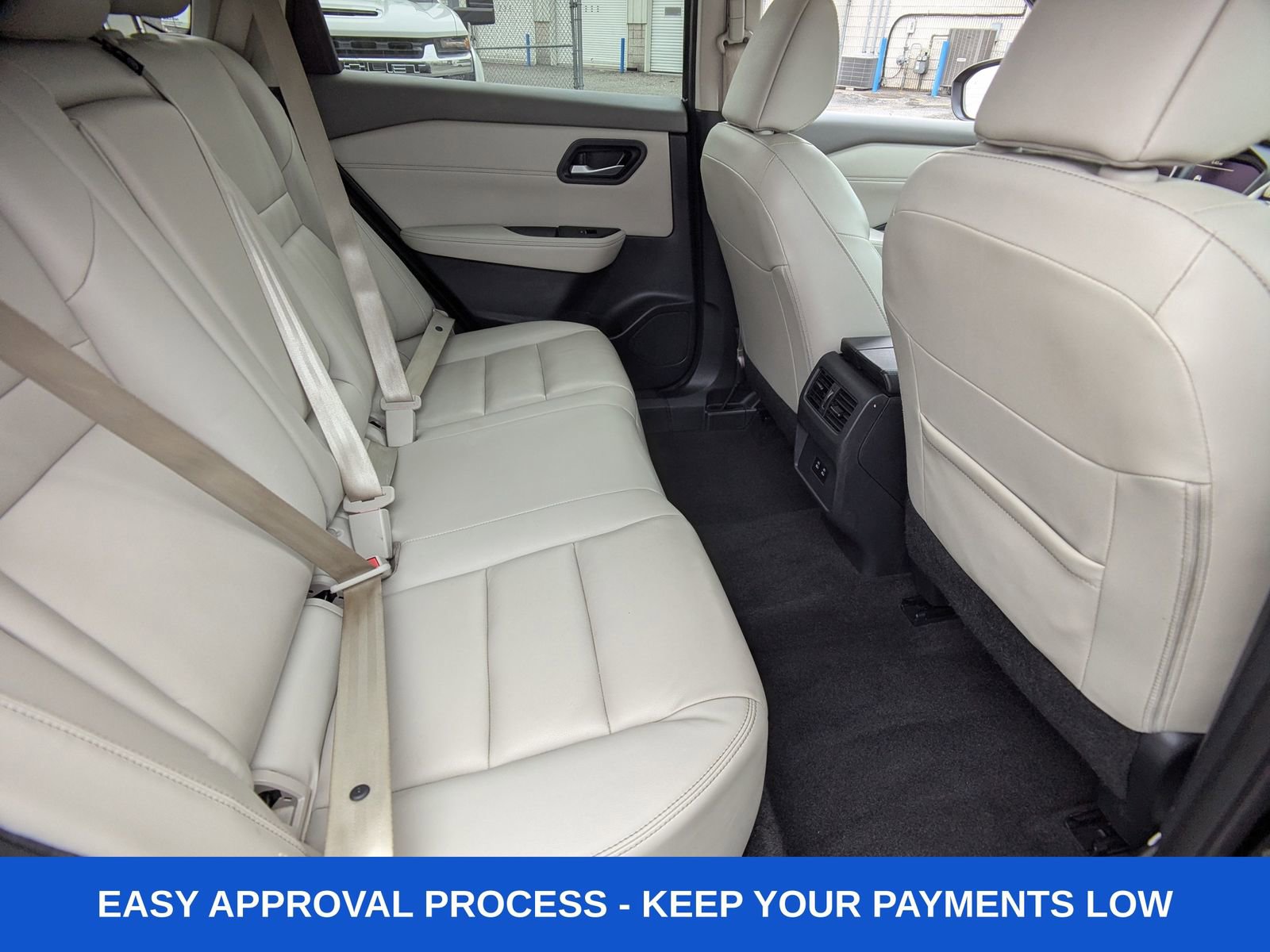 Used 2024 Nissan Rogue SL image 16