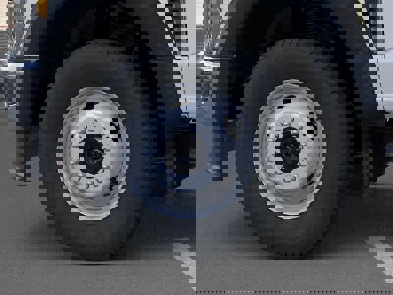 New 2026 Ford F550 image 19