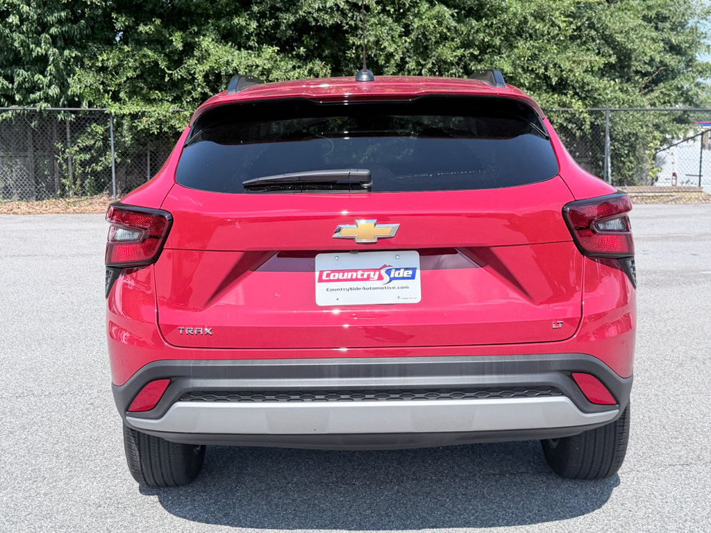 Used 2026 Chevrolet Trax LT FWD image 8