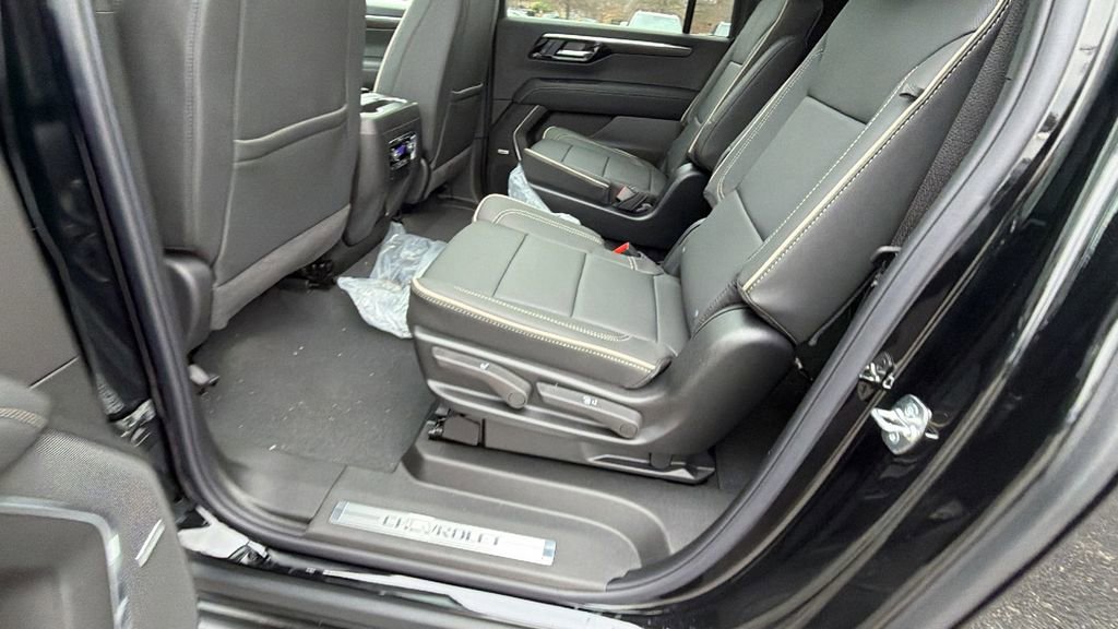 New 2026 Chevrolet Suburban Premier w/ Sun And Tow Package image 18