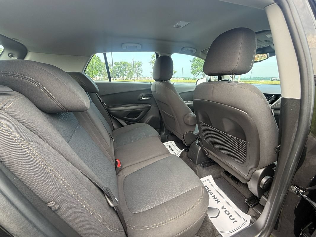 Used 2020 Chevrolet Trax LS FWD image 14