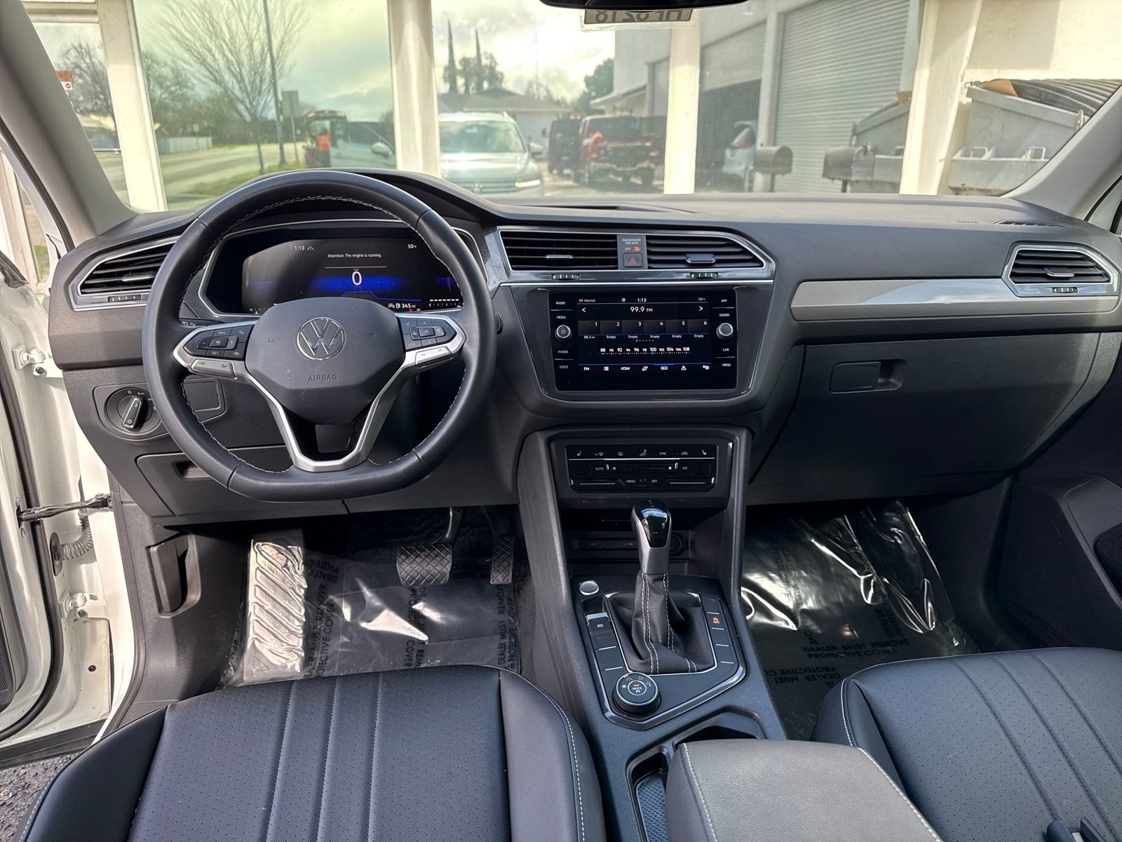Used 2024 Volkswagen Tiguan SE image 12