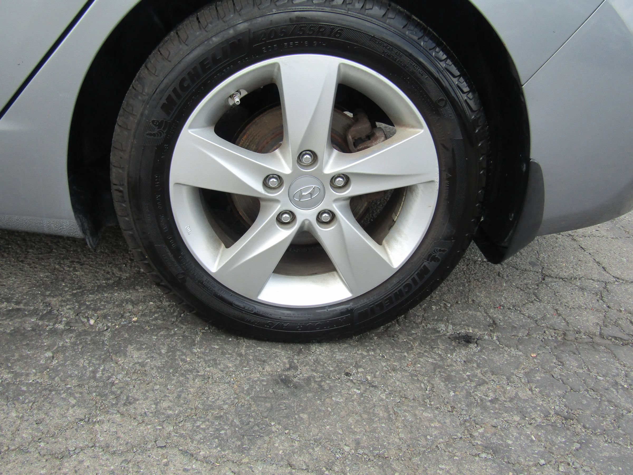 Used 2013 Hyundai Elantra GLS FWD image 29