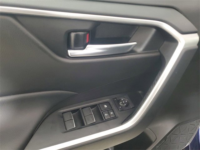 Used 2022 Toyota RAV4 XLE image 19