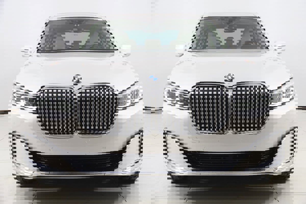 Used 2020 BMW 740i xDrive w/ Cold Weather Package image 63