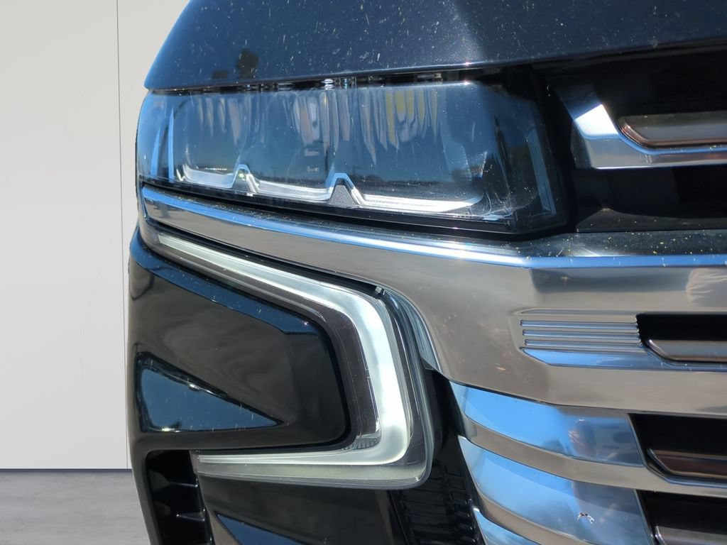 Used 2022 Chevrolet Suburban High Country AWD/4WD image 9