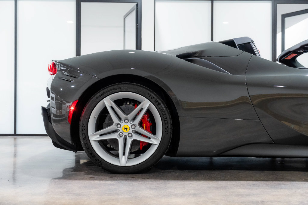 Used 2024 Ferrari SF90 Spider AWD/4WD image 34