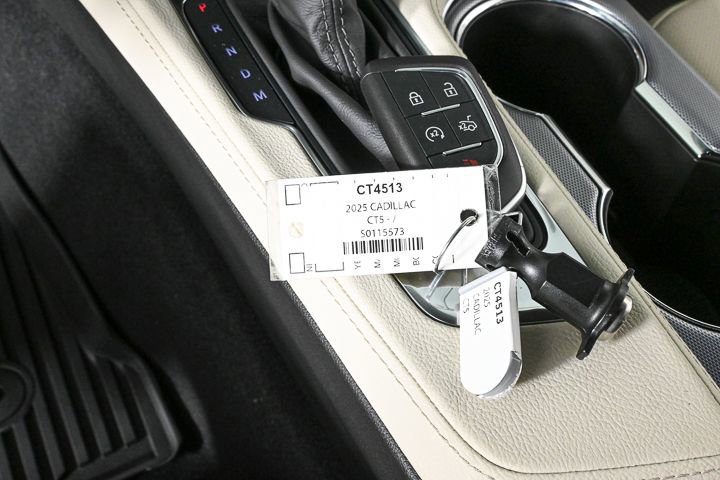 New 2025 Cadillac CT4 Premium Luxury image 17