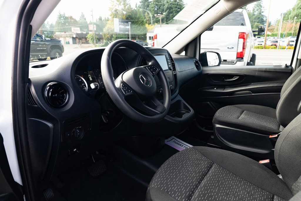 Used 2023 Mercedes-Benz Metris image 17