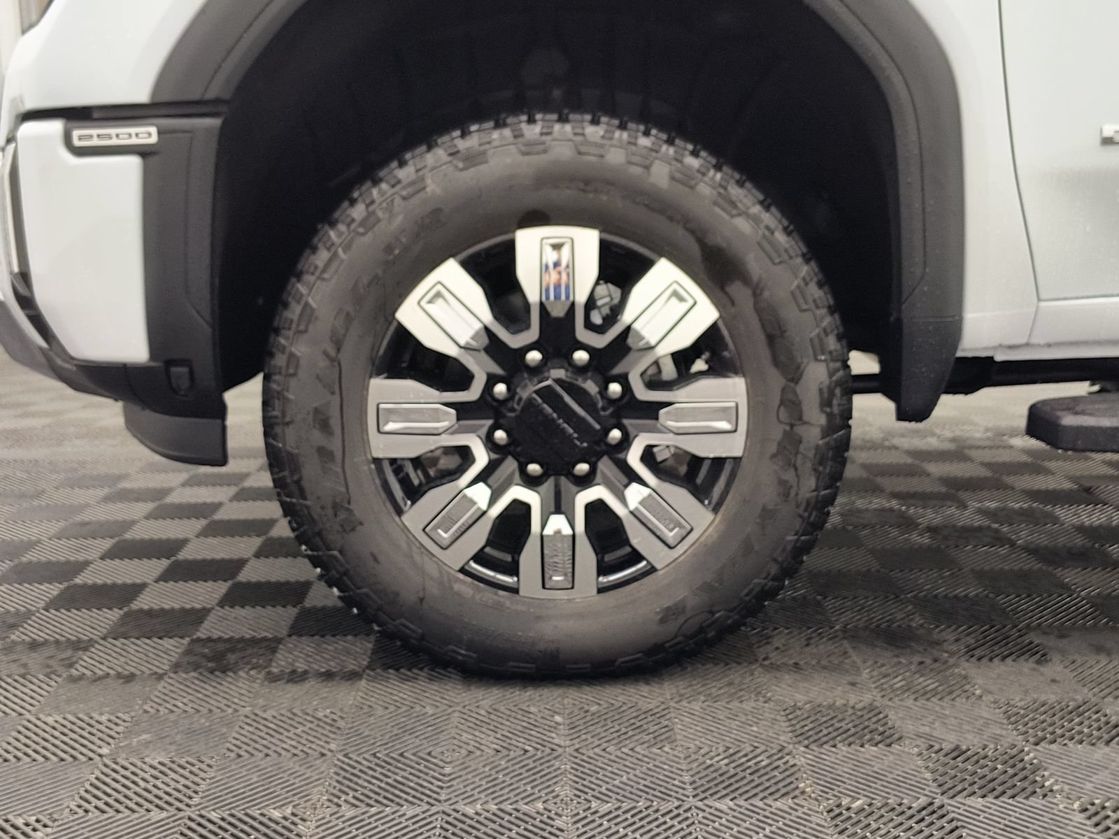 New 2026 GMC Sierra 2500 Denali w/ Denali Reserve Package AWD/4WD image 11