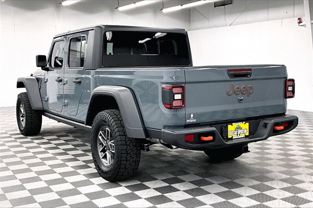 Used 2024 Jeep Gladiator Mojave w/ Technology Group image 2