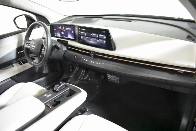 Certified 2023 Nissan Ariya AWD image 37