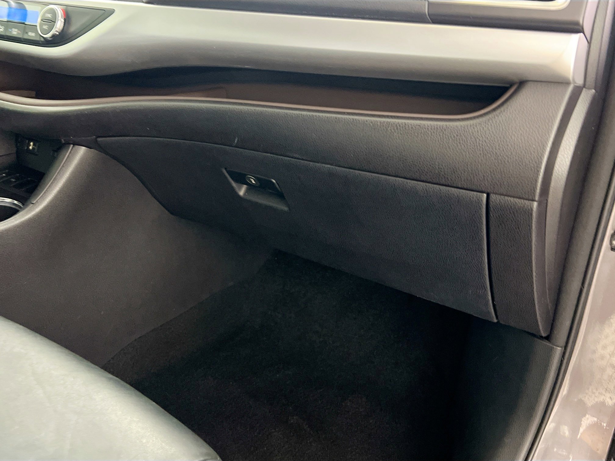 Used 2016 Toyota Highlander XLE image 35