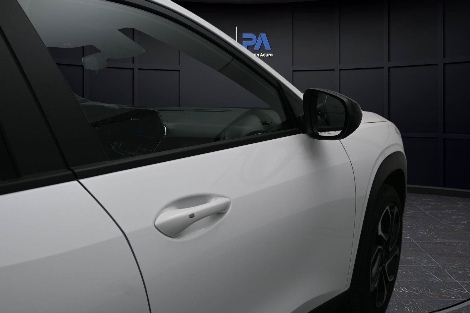 Used 2025 Chevrolet Trax RS w/ Sunroof Package FWD image 14