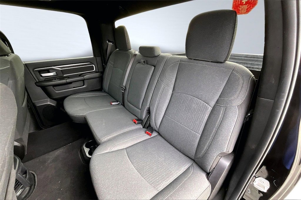 Used 2024 RAM 2500 Big Horn w/ Sport Appearance Package image 28