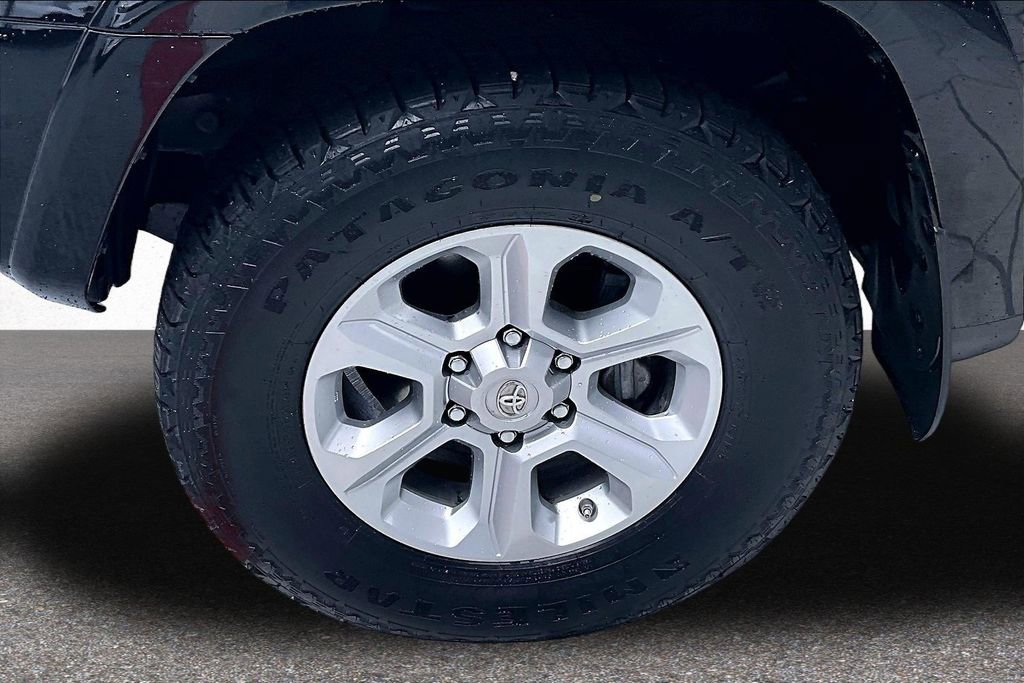 Used 2017 Chevrolet Silverado 1500 LT w/ All Star Edition image 33